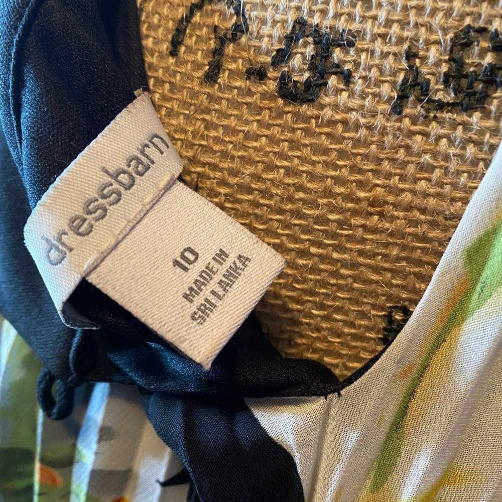 šFLORAL PLEATED HALTER MIDI SHIFT DRESSš - Picture 9 of 11